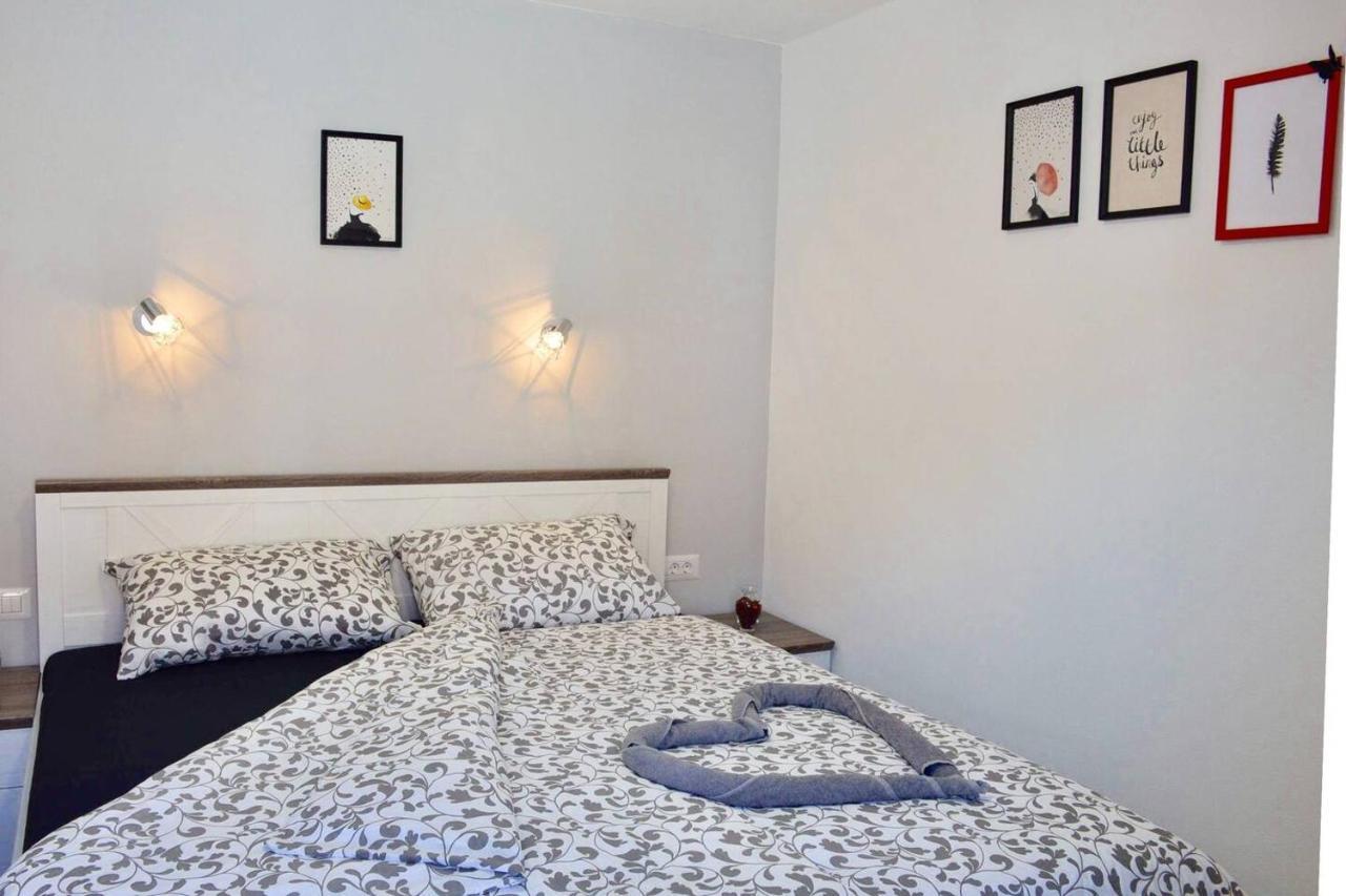 Old Town Apartment Popovic Vrsar Exterior foto